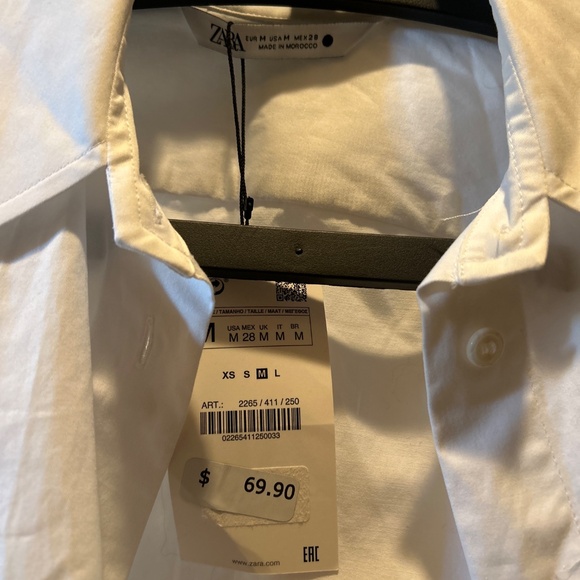 ZARA Cropped Button Down - Picture 2 of 2